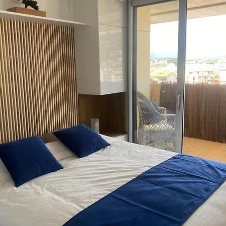 Vue Panoramique, A 100m Apartment